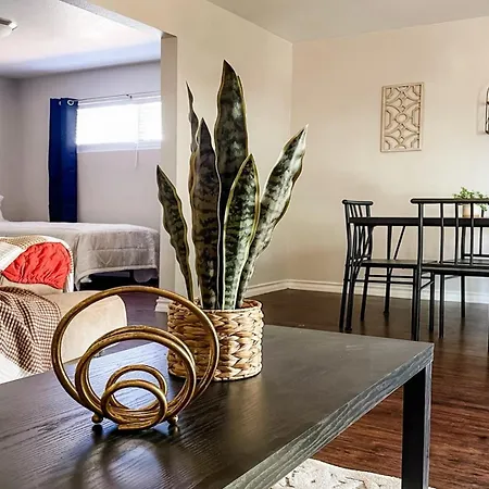 Work And Relax - Budget Vacation Spot Near Airport